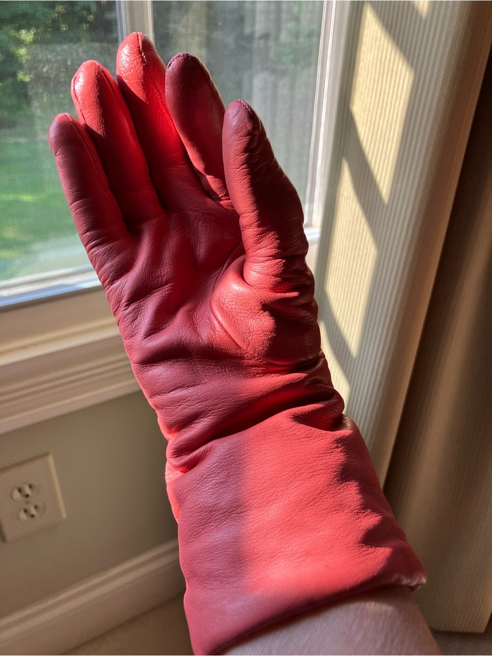 Women’s Leather Cashmere Lined Gloves. Size 7. Salmon Color. - Picture 5 of 8